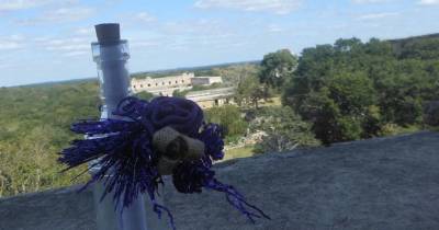 Guy Finds Heart Wrenching Note On Top Of Mayan Ruins