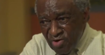 This Man Has Severe Alzheimer&rsquo;s. But Music Helps Make Things Better.