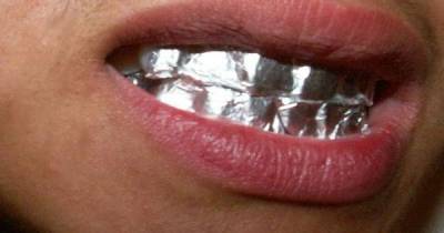 Wrap Your Teeth With Aluminium Foil To Whiten Them