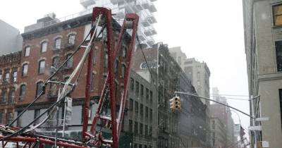 Huge Construction Crane Collapses In Lower Manhattan