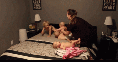 She Tried Getting Her Four Little Ones Ready For Bed... And That&rsquo;s When The Chaos Started!