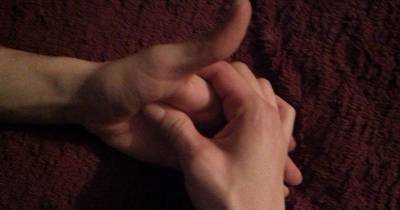 Instant Cure: Massage Your Fingers To Relieve Pain