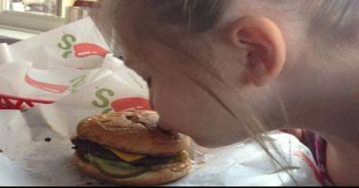 Child Starts Acting Strange At Chili's, But When The Waitress Reacts Like This? Stunning
