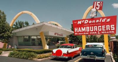 Popular Chain Restaurants And Their Secret Histories