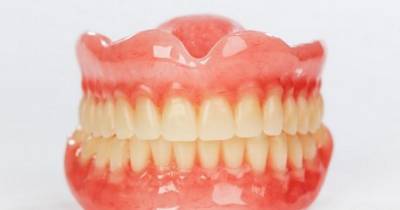 How To Cure Nasty Yellow Teeth