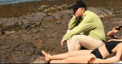 This Lonely Man Lives With 30+ Girlfriends, His Story Will Blow Your Mind
