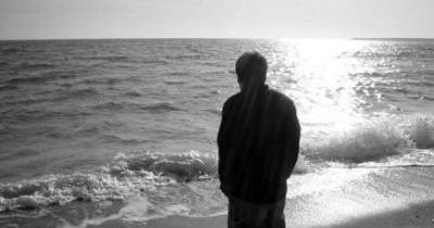 This Man Just Wanted To Bathe In The Sea. But When He Enters The Water, Something Terrible Happens.