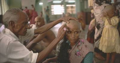 Thieves Abseil Indian Temple, Stealing 10 Bags Of Human Hair