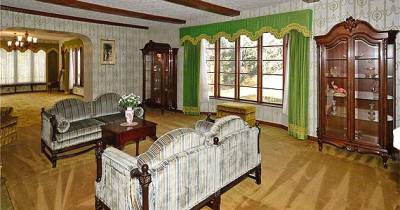This House Is Stuck In The 1970's, And It's For Sale