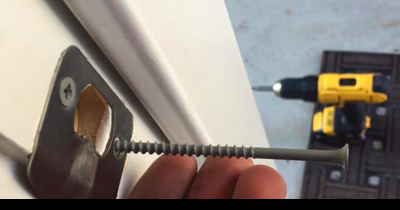 Her Dad Took Out The Door Screws In Her First Apartment And She&rsquo;s Warning Everyone To Do The Same...