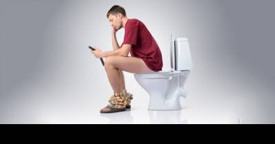 Do You Use Your Phone When You're Sitting On The Toilet? This Is Why It's A Really Bad Idea