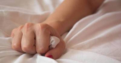Signs You're In A Dry Spell And Need To Get Laid
