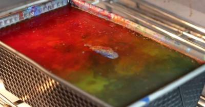This Man Bakes 256 Crayons In The Oven. But What Comes OutIs Simply Amazing.