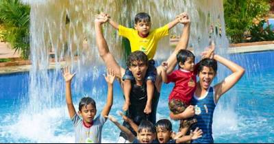 Tips For Keeping Your Family Safe In Theme Parks