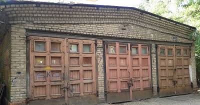 Eccentric Uncle Leaves Nothing But An Old Garage In His Will But Nobody Expected It To Contain THIS