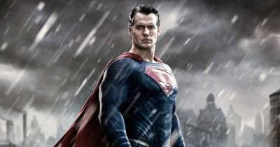 10 Marvel Comics Characters Who Could Defeat Superman