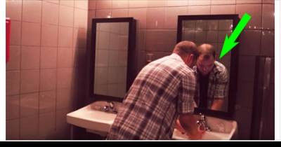 He&rsquo;s Alone In A Bathroom.But Keep Your Eyes On The Mirror... Wow!