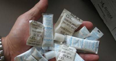 Normally You Throw These Little Silica Gel Packages Away. But They Can Do So Much More Than Just Sit In The Trash.