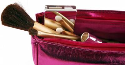 How Your Make-Up Bag Could Give You An Infection... Or Even MENINGITIS