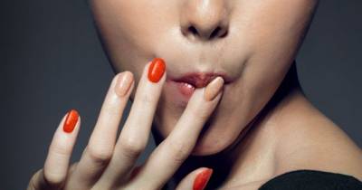 KFC Just Launched &lsquo;Fingernail&rsquo; Lickin&rsquo; Good Nail Polishes, and We Are Super Confused