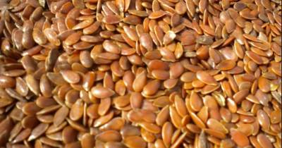 Check Out This Quick And Simple Weight-Loss Trick Using Water and Flaxseeds