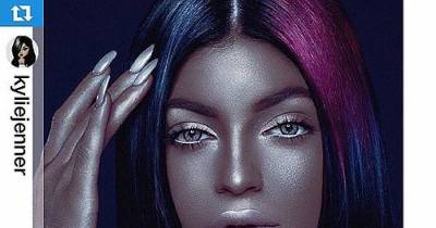 Woah! Kylie Jenner Can Communicate With The Dead.