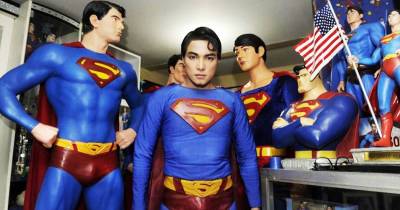 Guy Gets 23 Surgeries To Look Like Superman And Was Forced To Stop