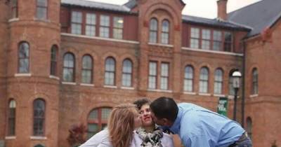 She Asked Her Doctor To Be Her Prom Date, And He Was The Prince She Needed