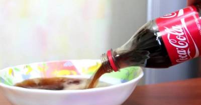 He Fills A Coke Bottle With Wax And Takes Out A Knife. This Home Decorating Idea Is Missing At Your Place.