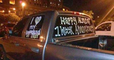 These People Obviously Don&rsquo;t Know How To Behave In A Relationship