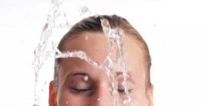Letting The Water Blast In Your Face... And Other Ways You&rsquo;ve Got Showering Entirely WRONG