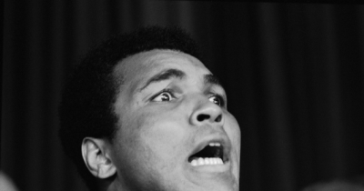 The Story Of What Happened When Muhammad Ali Was Invited Upstairs By 3 Models