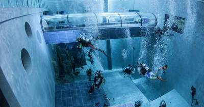 The World&rsquo;s Deepest Swimming Pool Is So Mysteriously Beautiful, You Have To See It To Believe It