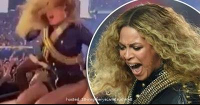 The Heart Stopping Moment Beyonce Almost Fell During Her Super Bowl Performance