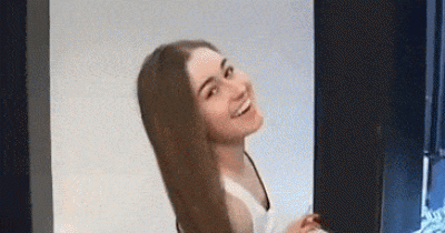 16-Year-Old Gets The First Haircut Of Her Life And Looks Totally Unrecognizable