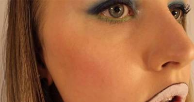 She Applies Black Eyeliner Around Her Lips, And Ends Up With A Chilling Illusion