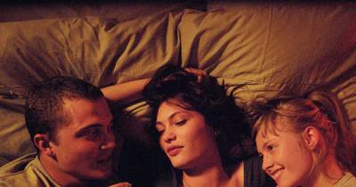 Shocking Hollywood Movies Where The Actors Hooked Up For Real!