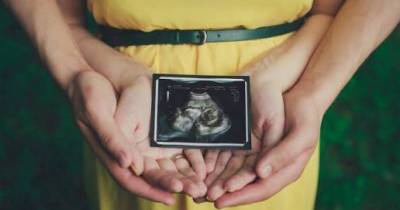Sad Sight: Mother Shows Her Dead 11-week-old Fetus