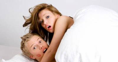 Mom Finds Her 16 Year-Old Daughter In Bed With A Boy, And Totally Loses It.
