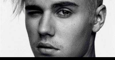 6 Times Justin Bieber Grabbed His Crotch And Fans Lost Their Minds