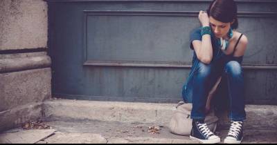 Sadness And Depression Can Be Easily Confused. These 10 Tweets Show There's A Difference.