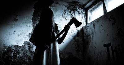 Haunted House Employees Share Their Craziest Stories!