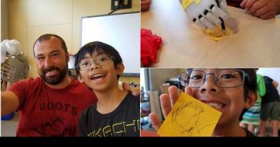 Nine Year Old Boy Prints A Mechanical Hand For His Teacher