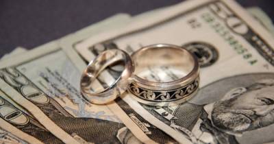 Always Arguing About Money? Here Are Ways To Avoid Having Money Ruin Your Marriage