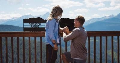 Guy Proposed To And Married His Girlfriend On The Same Day!!!