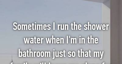 People Confess The Strange Things They Do In The Bathroom