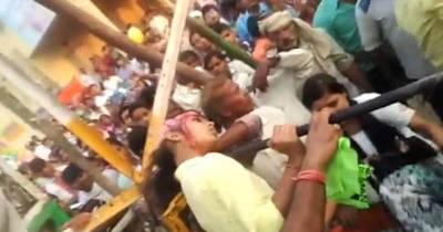 Horrific Moment Teen Girl Has All Her Hair Ripped Out After Getting It Tangled In A Ferris Wheel