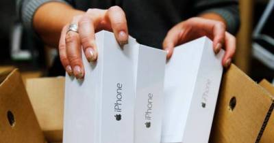 A Woman Has Used 20 iPhones To Buy A House