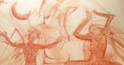 You'll Be Shocked When You Find Out What This Art Student Uses To Paint.