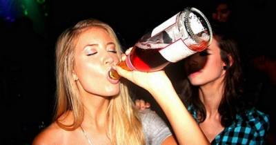 Volunteers Write Scathing Letter To 'Friends' Who Abandoned This Drunk Girl